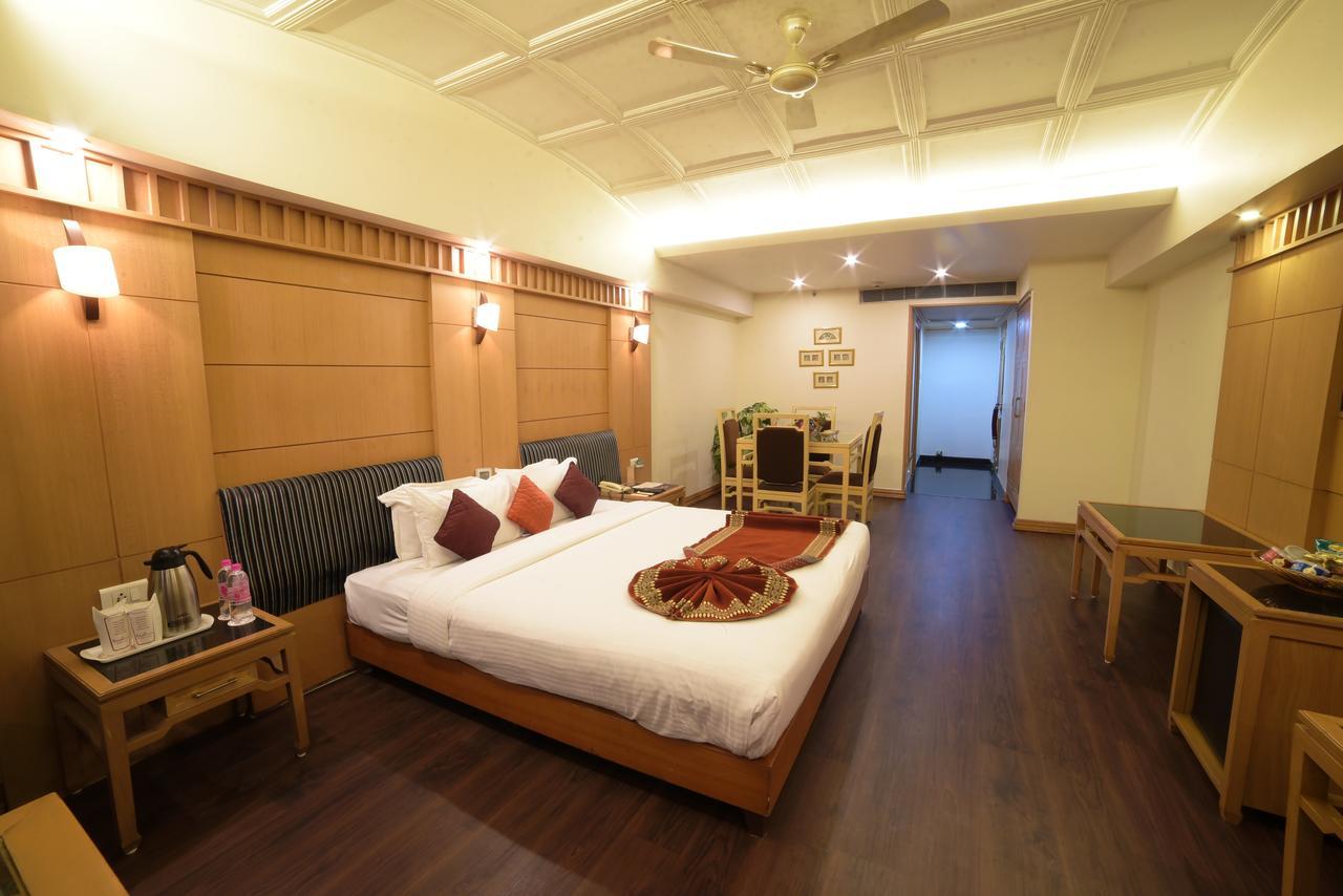 Hotel Babylon Inn Raipur  Exterior photo