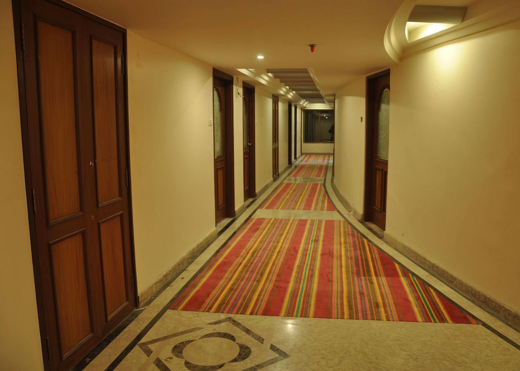 Hotel Babylon Inn Raipur  Exterior photo