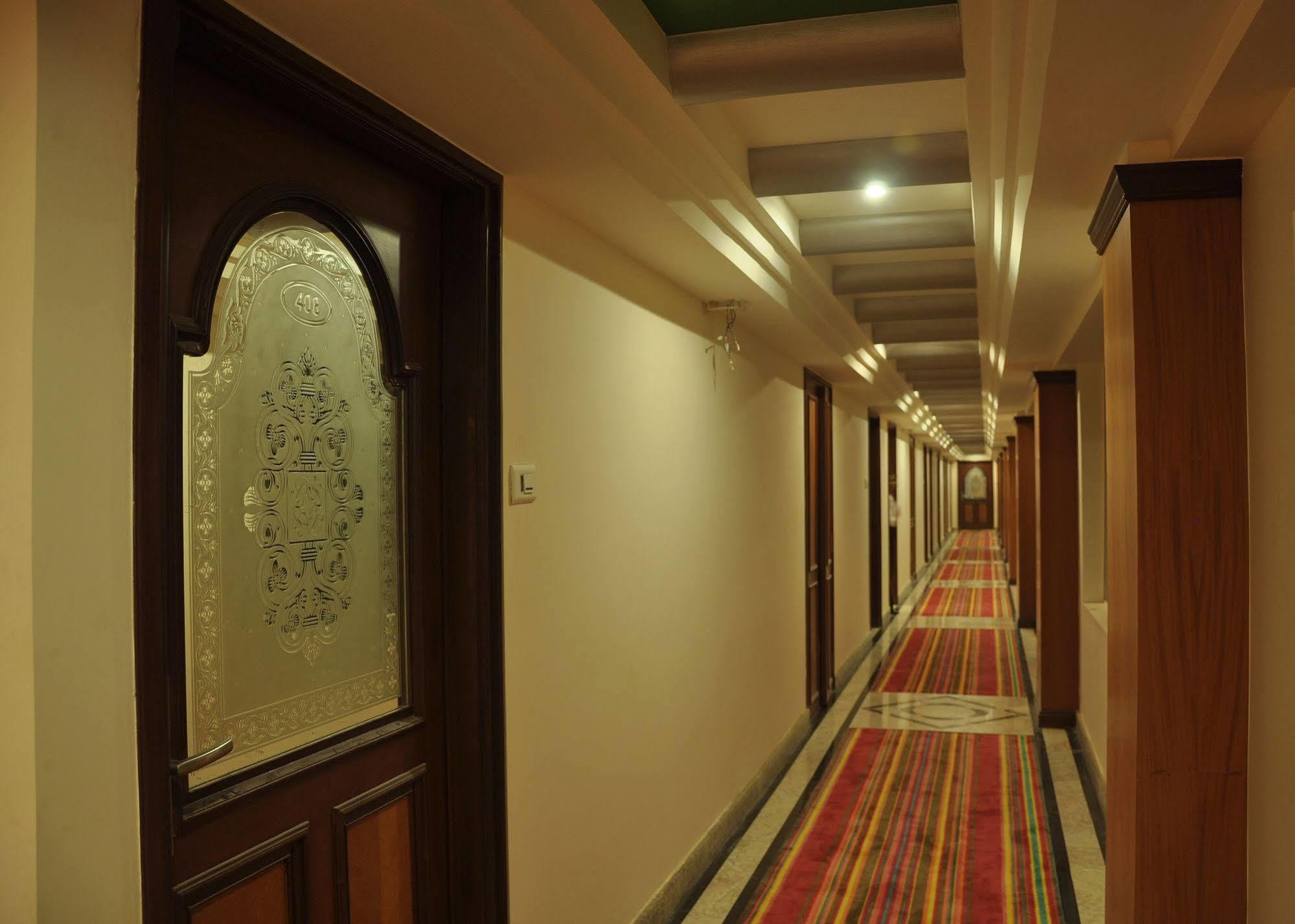 Hotel Babylon Inn Raipur  Exterior photo